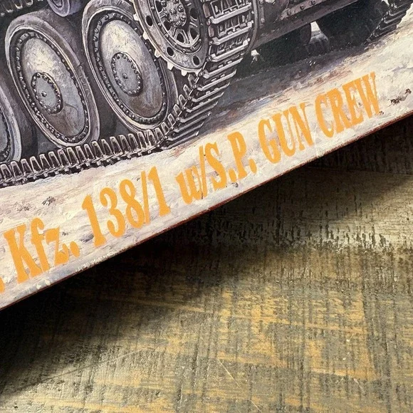 VTG Dragon 9004 Grille Ausf.H Sd. Kfz. 138/1 w/S.P. Gun Crew Plastic Model Kit - Picture 4 of 14